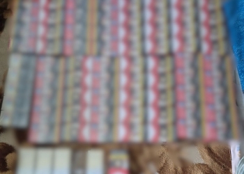 Lovitură adusă comerțului ilegal. Peste 3.300 de țigări de contrabandă, confiscate de polițiștii din Sânandrei