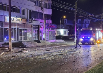Galați: Dronă rusească prăbușită pe un bloc; explozie și incendiu la un apartament de la etajul 10