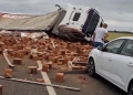 Bărbat mort pe centura Timișoarei! Accident cu trei mașini și un autotren