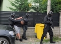 „Sosia” lui Piedone de la Timișoara, după gratii pentru 24 de ore. Un tiktoker a fost reținut pentru uzurparea de calități oficiale