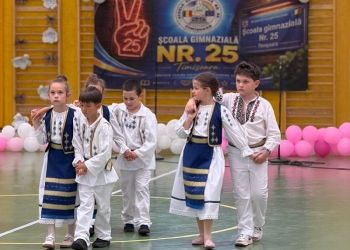 O nouă ediție a festivalului județean „Împreună în Timișoara multiculturală” la Școala Gimnazială Nr. 25 FOTO