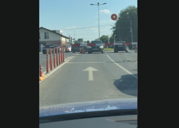 Barieră defectă la Giroc! Şoferii au fost nevoiţi să treacă pe roşu