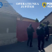 Sute de kilograme de deșeuri găsite în curtea unui bărbat din Timișoara care recondiționa mașini ilegal