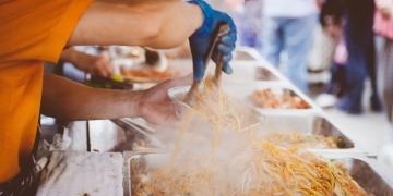 „Food Festival” în Piața 700, organizat de Piețe S.A. Comercianții sunt invitați să se înscrie