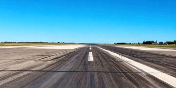 Zboruri suspendate pe aeroportul din Timişoara, în noiembrie! Pista intră în reparaţii timp de trei săptămâni