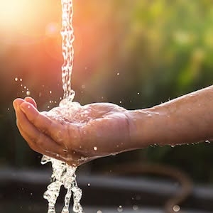 Canicula pune presiune pe reţeaua de apă din judeţul Timiş