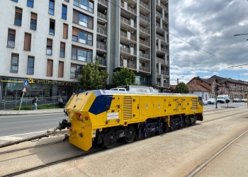 Echipament special pentru frezarea liniilor de tramvai din Timişoara! Se vor reduce vibraţiile şi zgomotul FOTO