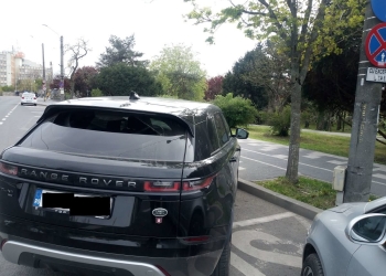 Peste 400 de şoferi, amendaţi de poliţiştii locali din Timişoara pentru parcări în staţii FOTO