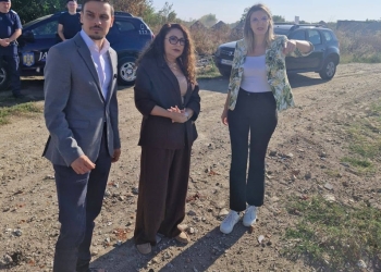 Diana Buzoianu, în control la Săcălaz! Mormane de gunoaie, descoperite pe un câmp FOTO