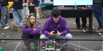 Campioni mondiali la robotică aleg noua facultate de profil de la UPT