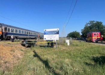 Încă o victimă la trecerea cu calea ferată din Urseni. Semaforul a fost montat, dar e încă nefuncțional
