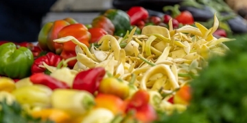 O gamă variată de produse proaspete în pieţele din Timişoara FOTO