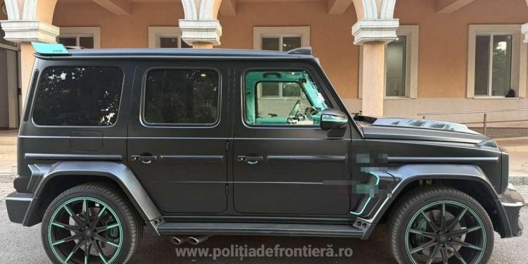 Maşină de 200.000 de euro, căutată în Elveția, oprită pe A1 de polițiștii de frontieră din Timiş