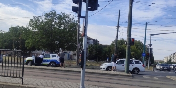 Bărbat pe trotinetă, lovit de o maşină pe B-dul Liviu Rebreanu din Timişoara