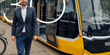 Primăria cumpără zece tramvaie de mici dimensiuni! Primul ajunge la Timişoara