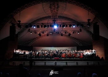 Muzica marilor producții cinematografice, interpretată de 300 de artiști, în Parcul Rozelor din Timișoara