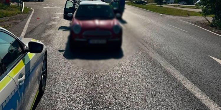 Cinci maşini, implicate într-un accident lângă Timişoara! O femeie a fost rănită