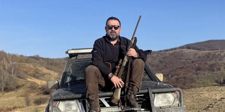 Scandal pe o terasă din vestul ţării! Un procuror a tras focuri de armă asupra poliţiştilor