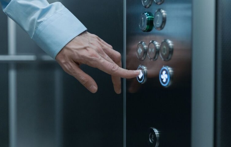 Primăria Timișoara, pregătită să sprijine asociațiile de proprietari pentru accesarea programului „Lift pentru viață”