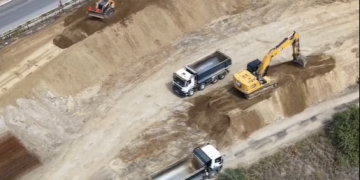 Avansează şantierul de la pasajul Slavici-Polonă! Primăria Timişoara realizează un drum provizoriu de ocolire