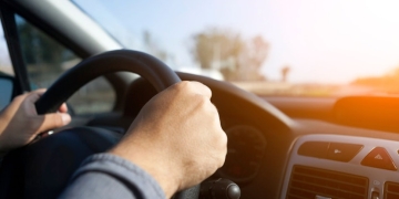 Inconştienţă! Un tânăr de 17 ani, din Timiş, a furat două maşini şi le-a condus fără permis