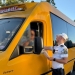 La un pas de tragedie în judeţul Timiş! Şoferul unui microbuz care transporta 14 elevi, beat la volan