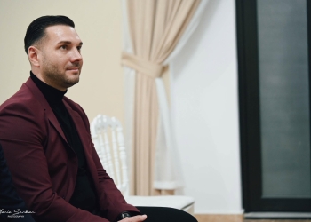 Inedit! Primarul comunei Remetea Mare şi-a făcut podcast, iar invitaţi sunt oameni cu poveşti impresionante
