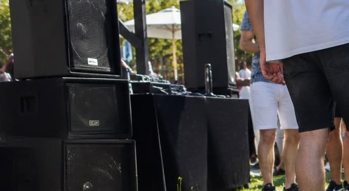 Bărbat amendat cu 18.000 lei pentru că a organizat o petrecere privată la Timişoara