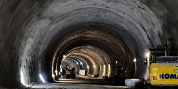 Excavațiile pentru galeriile tunelului lung de pe șantierul A1 Margina – Holdea au ajuns la ultimii metri FOTO