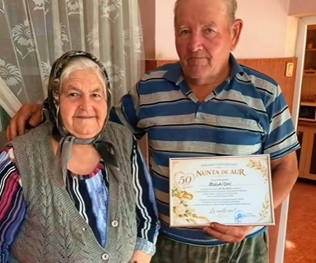Seniorii și nou-născuții din Remetea Mare, premiați