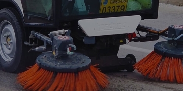 SaluT spală noi străzi din Timişoara, la început de octombrie