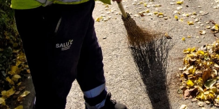SaluT, licitaţie lansată pentru găsirea unei firme care să pună la dispoziţie temporar măturători