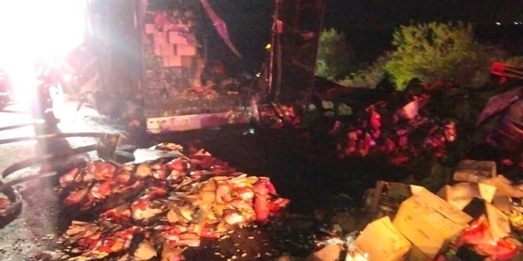 Incendiu la remorca unui camion pe autostrada A1, la Giarmata! Se circulă doar pe o bandă