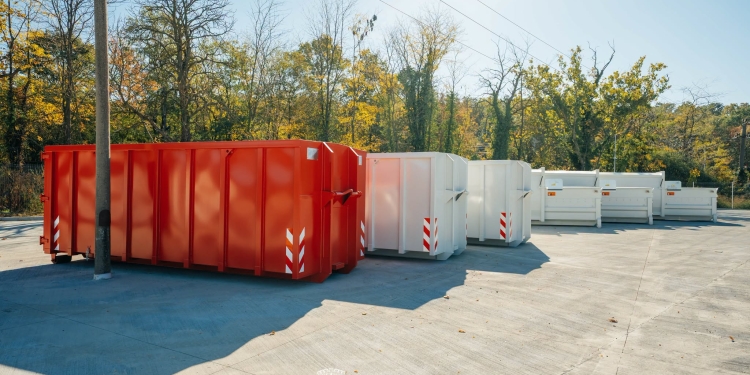 Avansează amenajarea celor trei noi centre de colectare prin aport voluntar din Timişoara FOTO