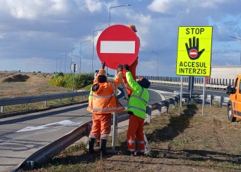 Indicatoare suplimentare pentru prevenirea accesului pe sensul greşit pe autostradă, în vestul ţării FOTO