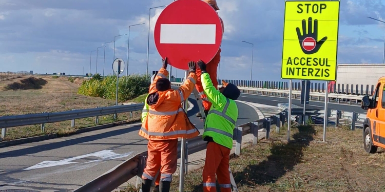 Indicatoare suplimentare pentru prevenirea accesului pe sensul greşit pe autostradă, în vestul ţării FOTO
