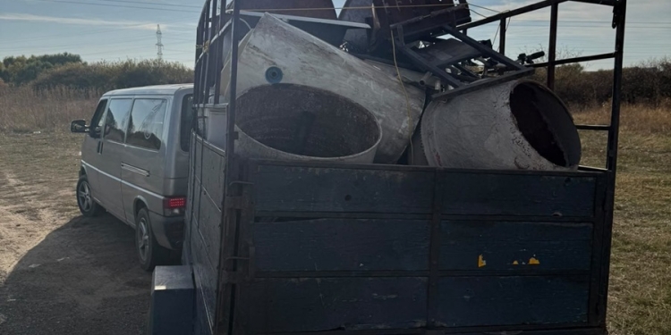 Bărbat din Timiş, amendat cu 9.000 euro pentru transport ilegal de gunoaie