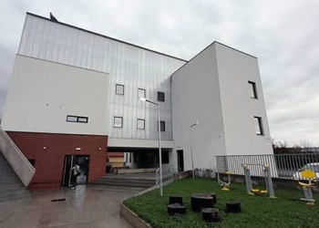 Cine caută de muncă găsește în Kuncz. Bursa locurilor de muncă, direct în cartier cu oferte, sfaturi și sprijin pentru CV