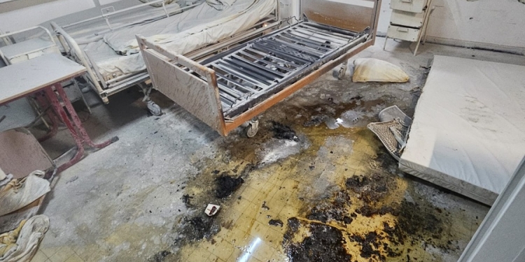 Incendiu într-un spital din Banat: 16 pacienţi evacuaţi şi o persoană rănită