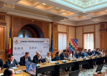 S-a lansat Senatul Tinerilor! Participanţii vor înţelege mai bine cum funcționează procesul decizional public FOTO