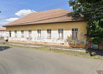 Două firme interesate să modernizeze Școala Mică din cartierul Plopi