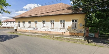 Două firme interesate să modernizeze Școala Mică din cartierul Plopi