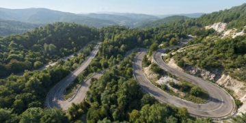 Un drum spre inima munților. Modernizarea DJ 684 deschide poarta turismului în zona Coșava – Tomești – Luncanii de Jos