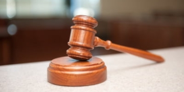 Bărbatul care a înjunghiat mortal un cioban la o stână din Timiş, trimis în judecată! Se află sub control judiciar